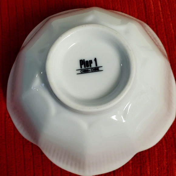 Pier 1 Flower Shaped Ceramic Bowl - Picture 3 of 3